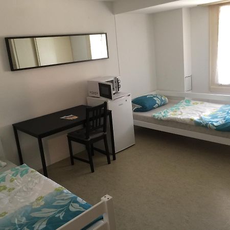 Hostel Airport Oberglatt Екстер'єр фото