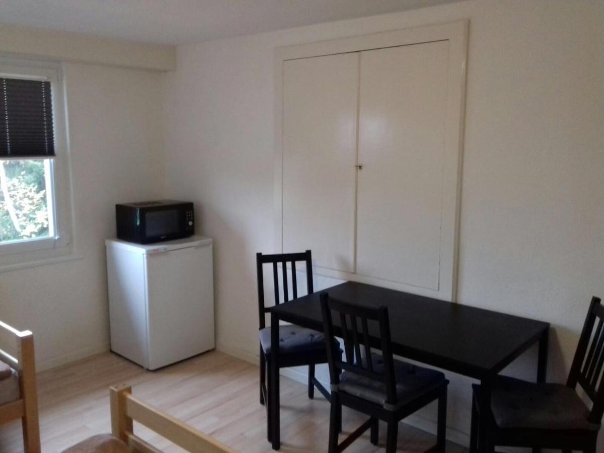 Hostel Airport Oberglatt Екстер'єр фото