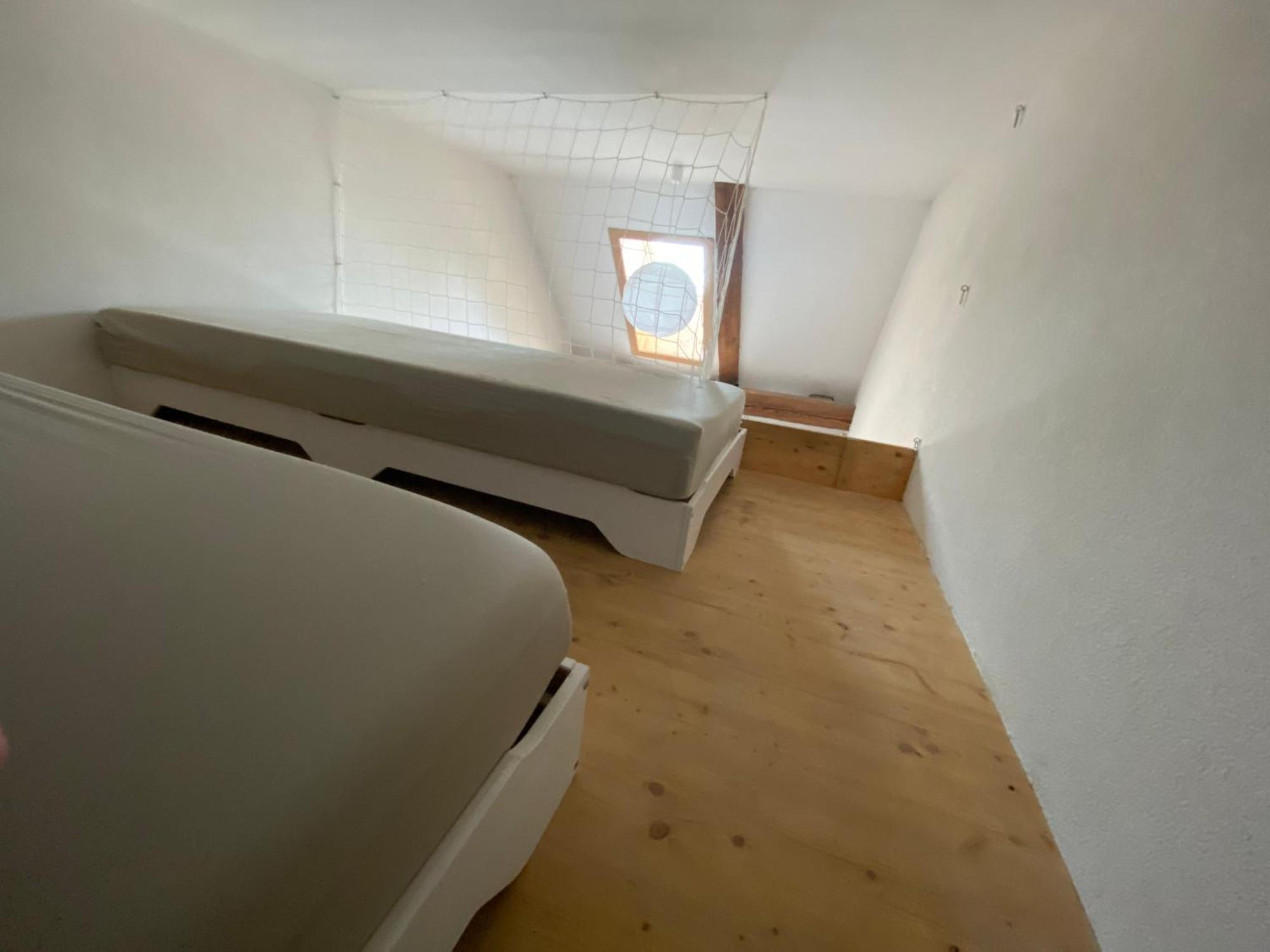 Hostel Airport Oberglatt Екстер'єр фото