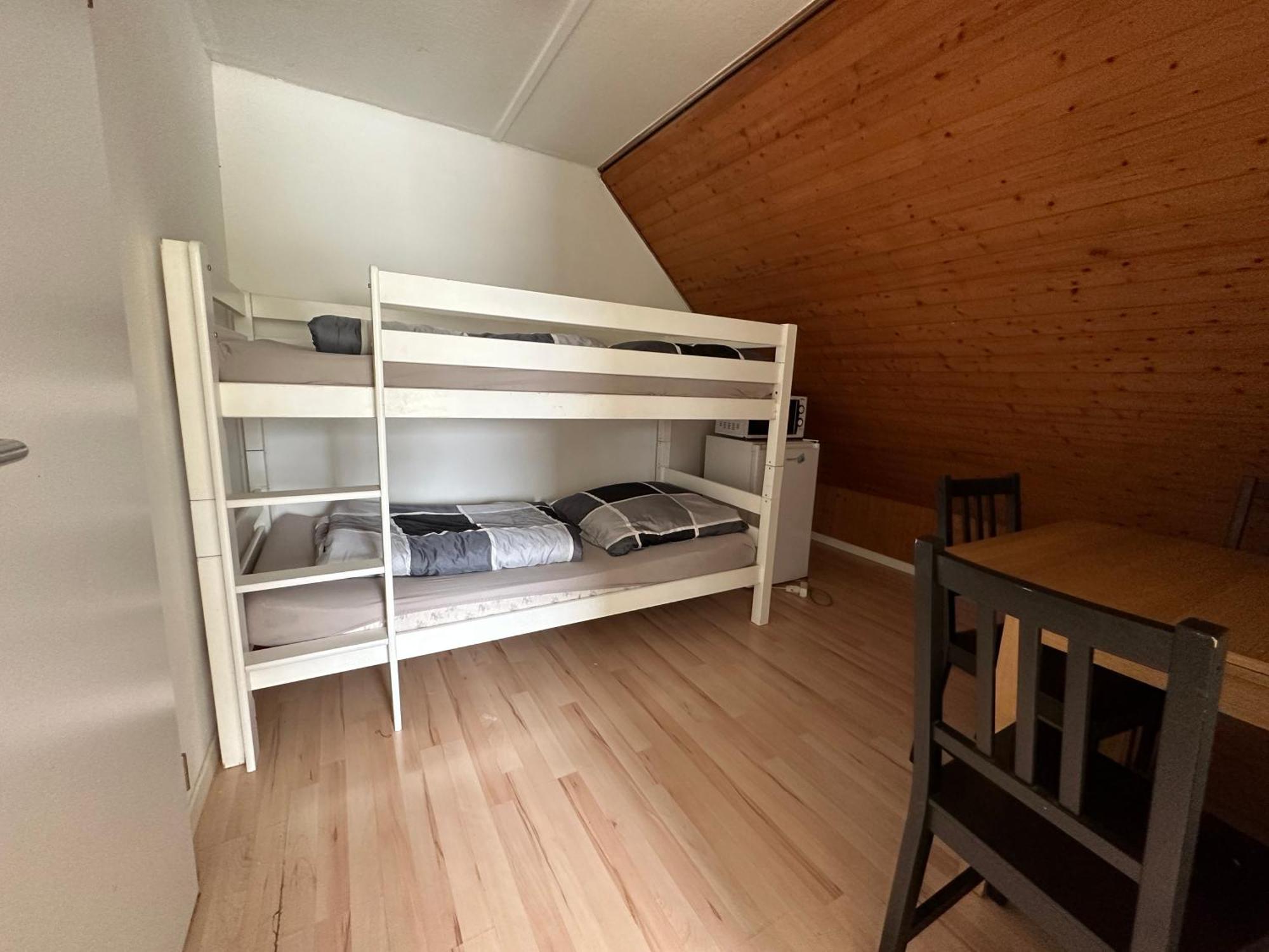 Hostel Airport Oberglatt Екстер'єр фото