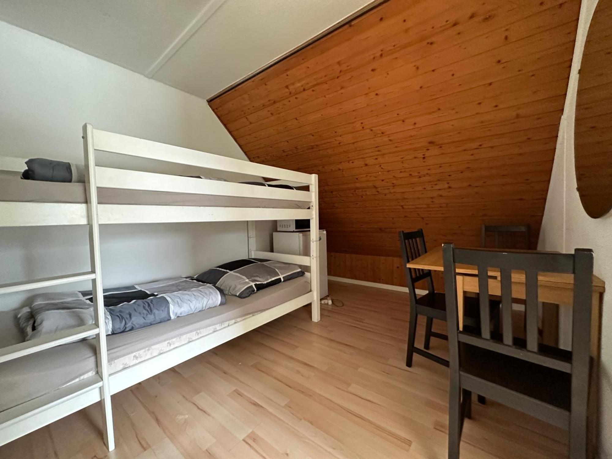 Hostel Airport Oberglatt Екстер'єр фото