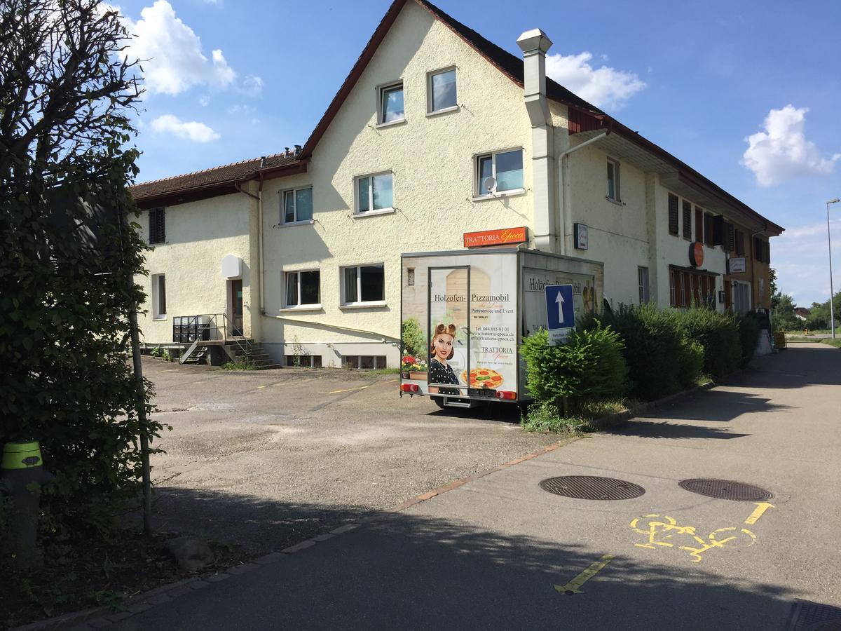 Hostel Airport Oberglatt Екстер'єр фото