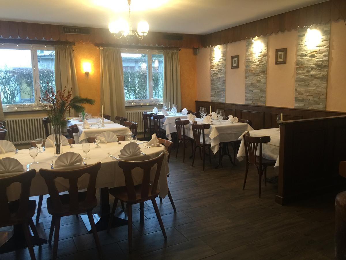 Hostel Airport Oberglatt Екстер'єр фото