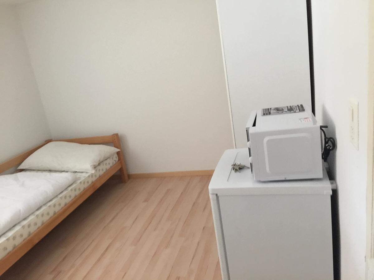 Hostel Airport Oberglatt Екстер'єр фото