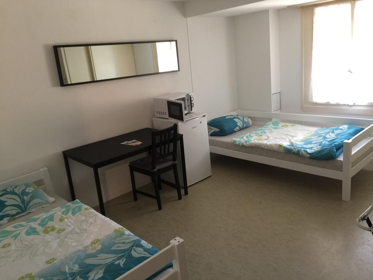 Hostel Airport Oberglatt Екстер'єр фото