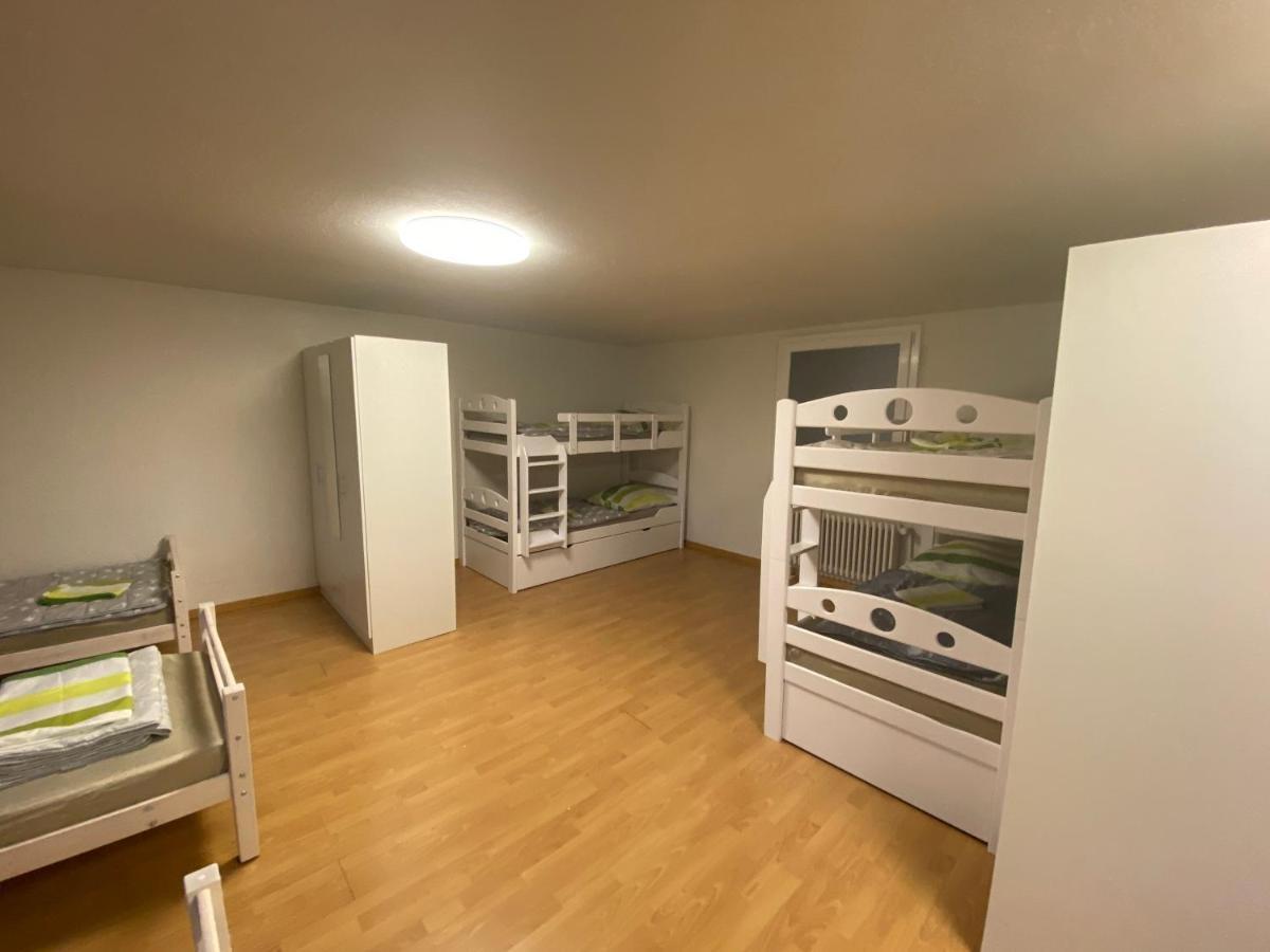 Hostel Airport Oberglatt Екстер'єр фото